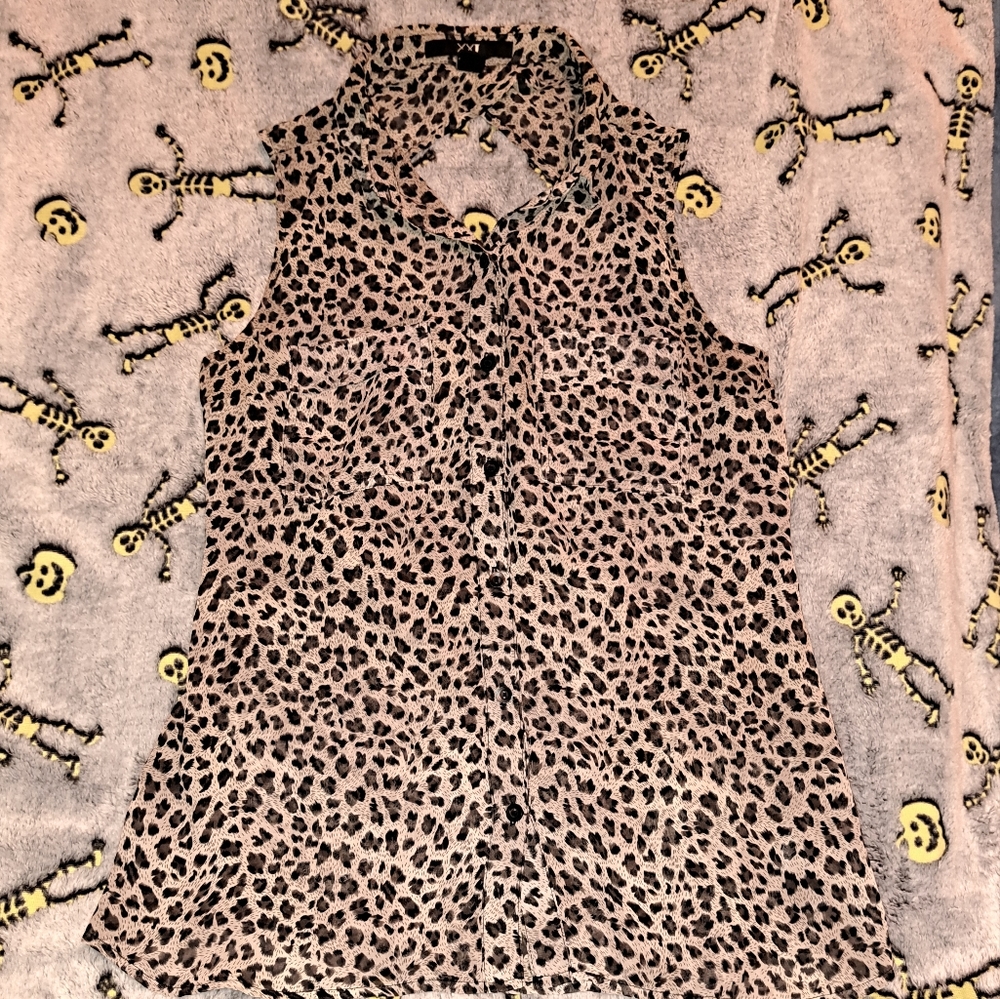 Forever 21 sleeveless open-back blouse